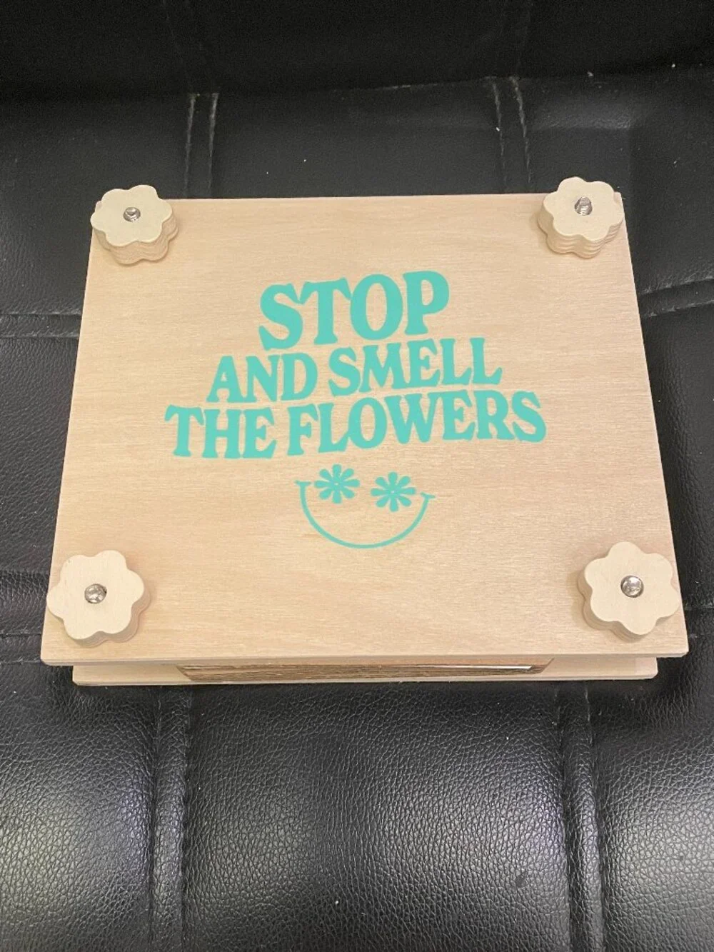 Typo Flower press kit - smell the flowers-NWT